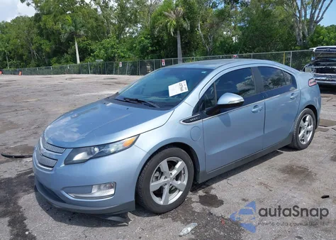 2013 Chevrolet Volt z USA, uszkodzony, nr VIN 1G1RA6E45DU111184